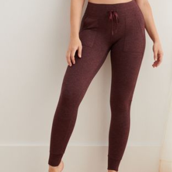 aerie Pants - Aerie Play pocket leggings in maroon